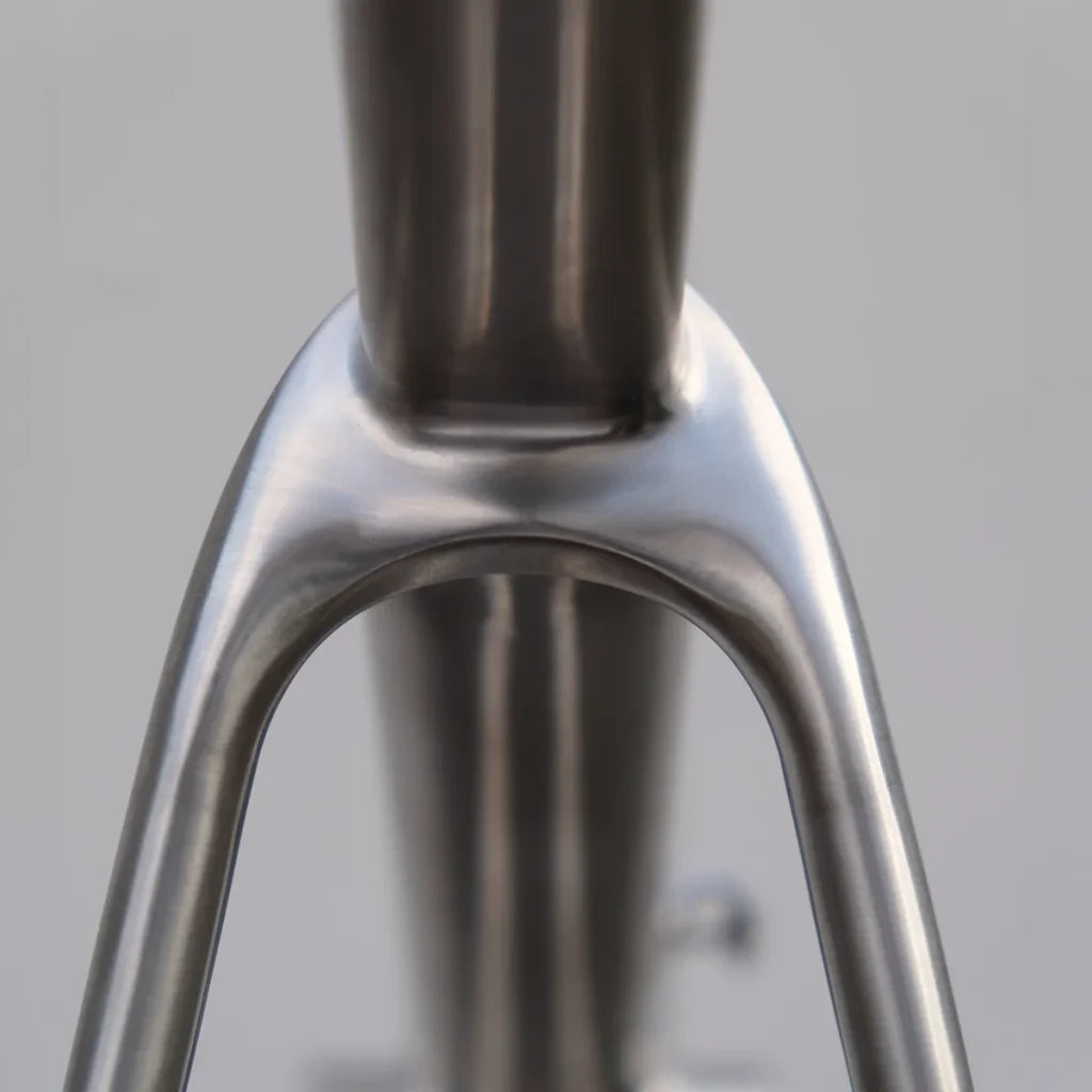 Chiru Aerix - Titanium Road
